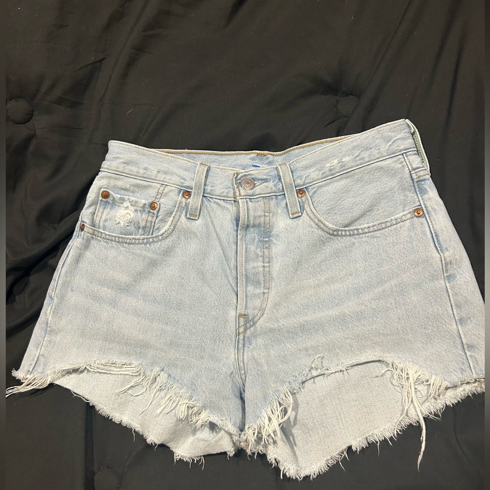 Levi’s Original High Rise Shorts. 27